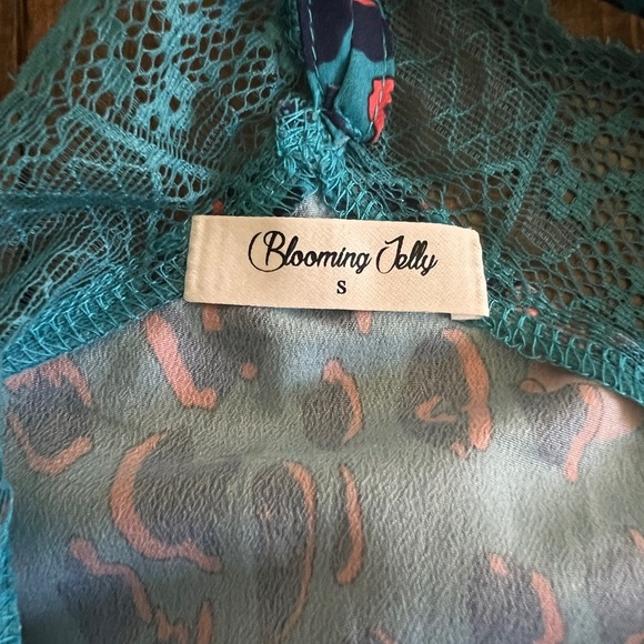 Blue and Pink Tank Top with Vibrant Design - Picture 5 of 6